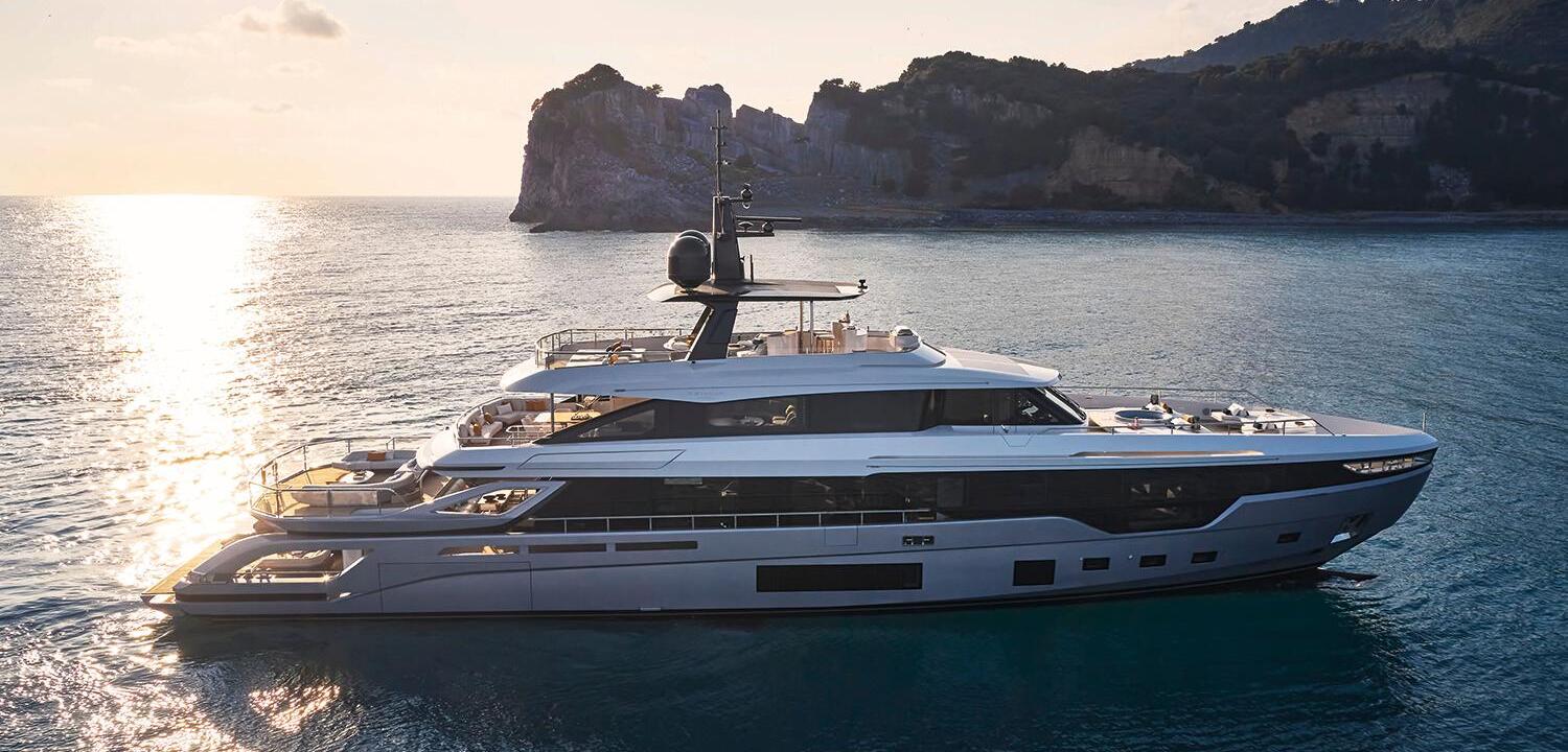 Azimut Grande Trideck