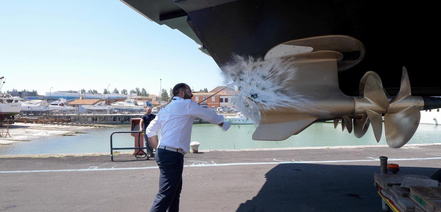 Cпуск на воду новой модели от Extra Yachts: Extra 86 
