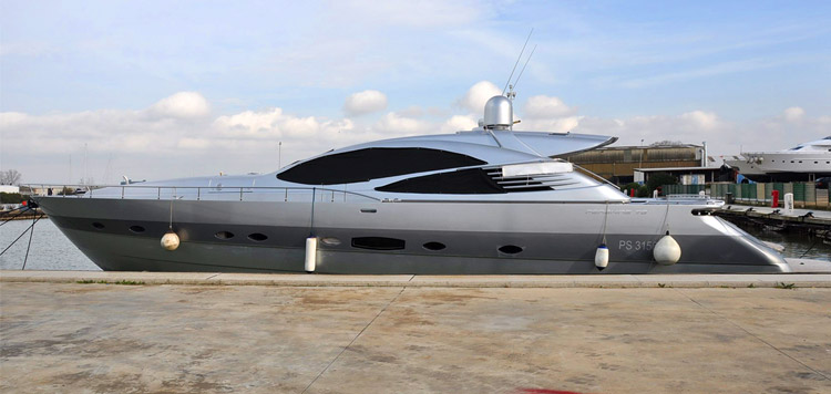 Pershing 76