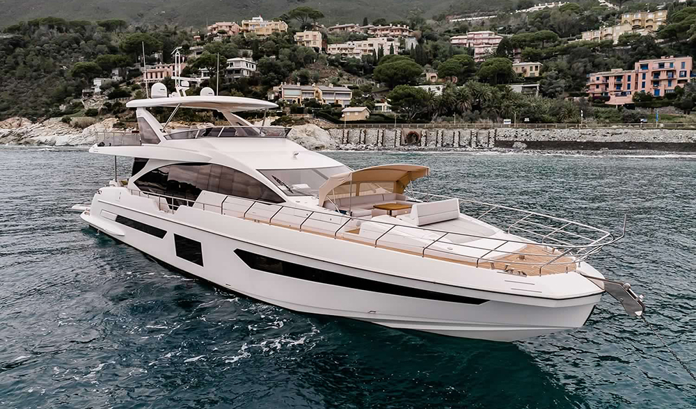 Azimut Grande 25 METRI