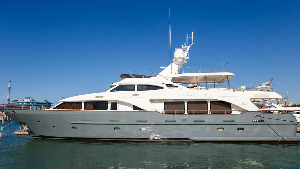 Экстерьер Benetti Tradition 100  M/Y "GALAKTIKA SKAY" 2009