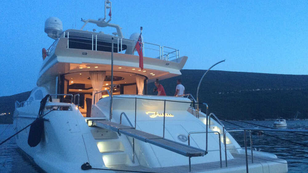 Экстерьер Azimut 98 Leonardo