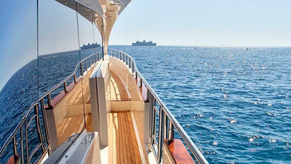 Боковой проход M/Y SICILIA IV