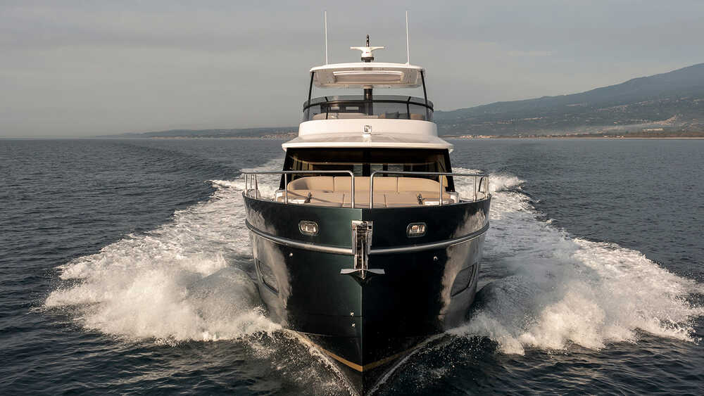Экстерьер Magellano 60