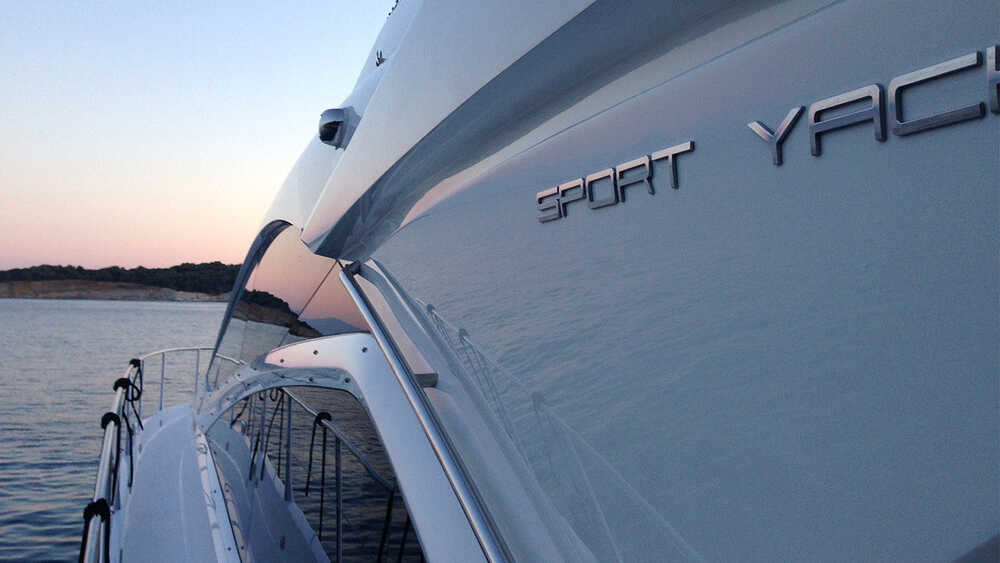 Экстерьер Sunseeker 68 Sport Yacht