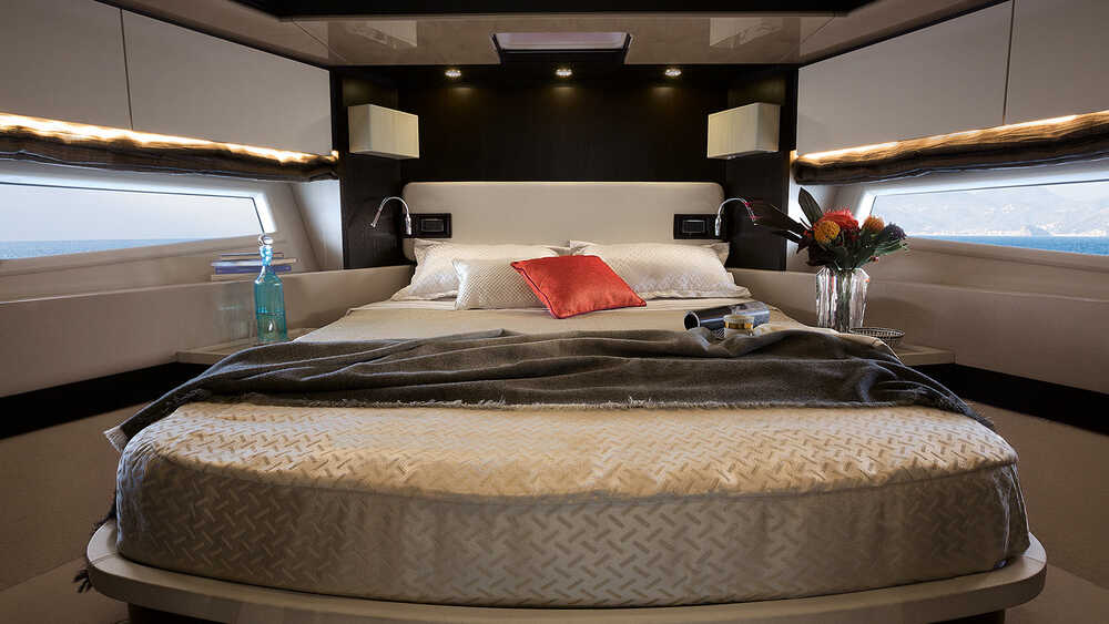 Носовая VIP каюта