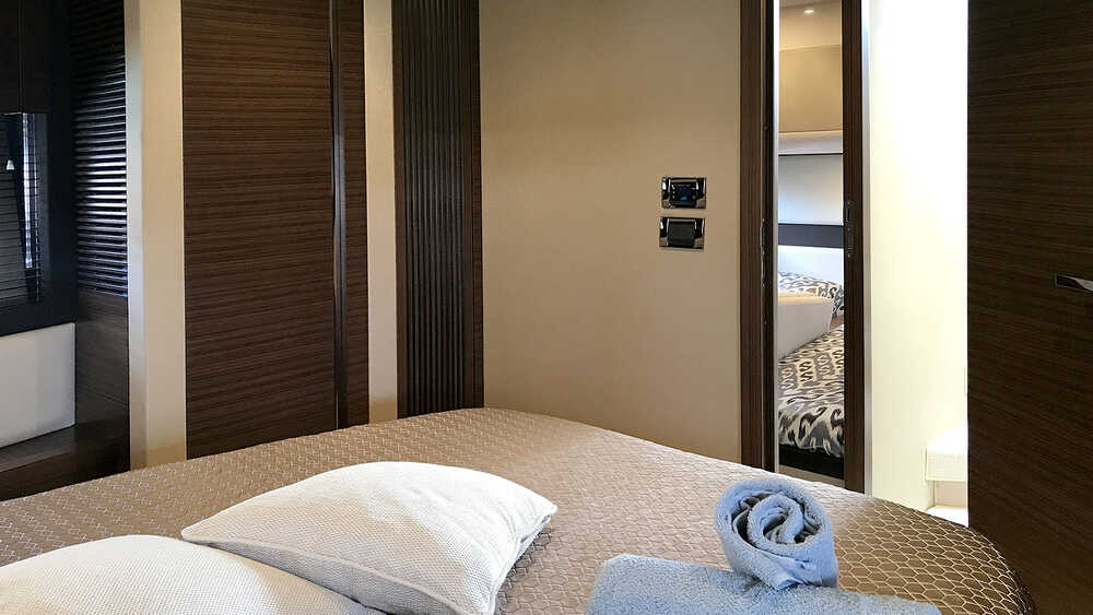 Носовая VIP каюта