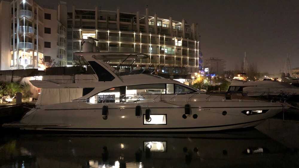 Azimut 66