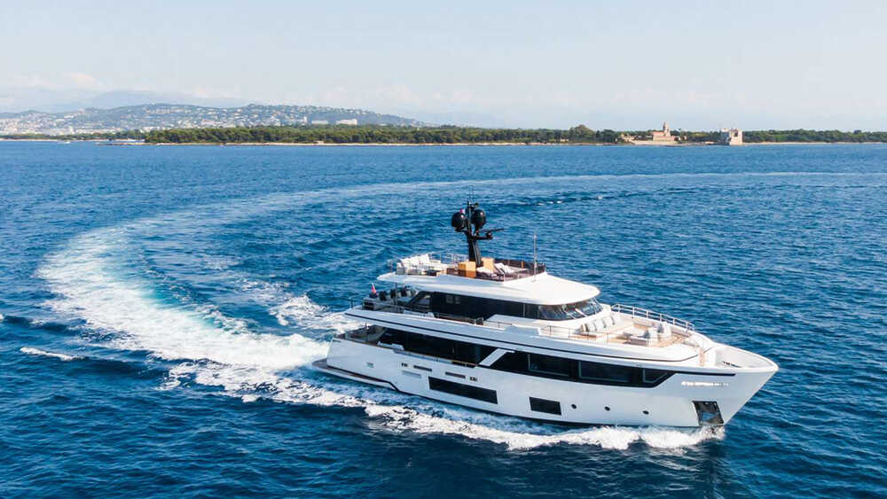 Экстерьер M/Y MRS G