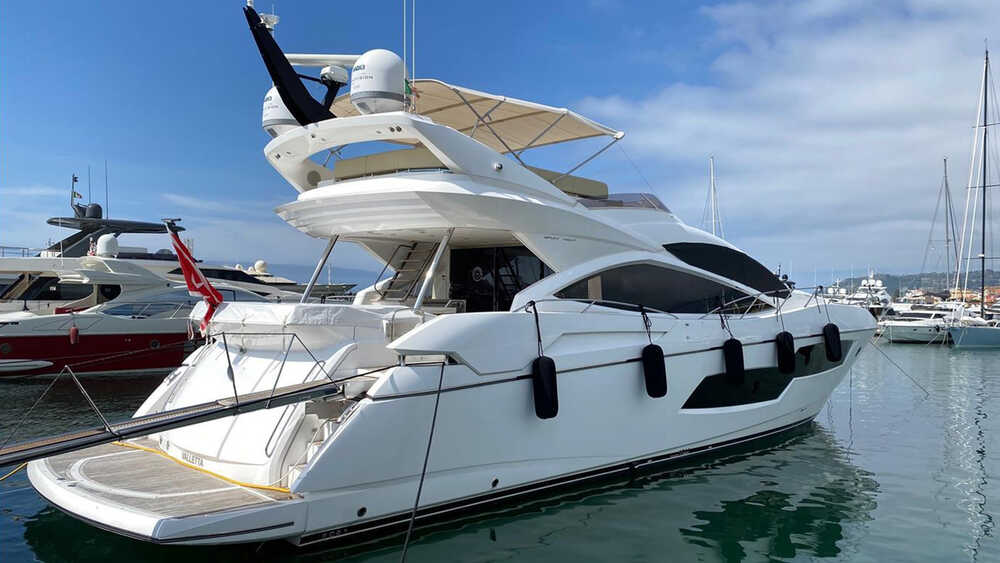 Экстерьер Sunseeker 80 Sport Yacht 2014