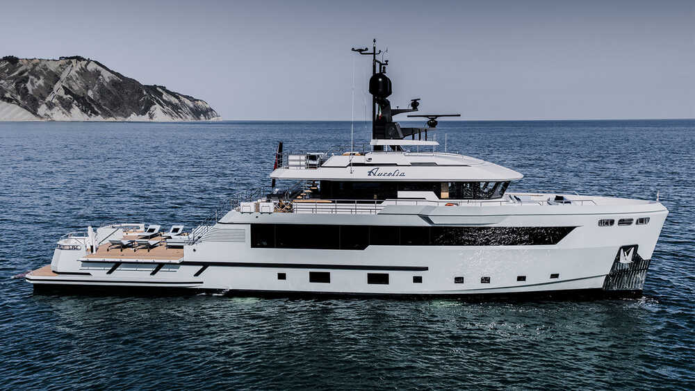 Cantiere delle Marche Flexplorer 130