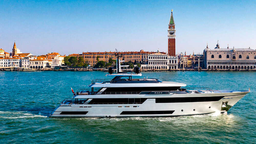 Экстерьер Riva 50M