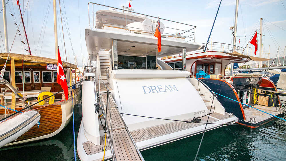 Экстерьер M/Y DREAM