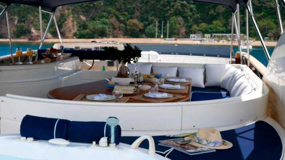 Флайбридж M/Y LADY AMANDA