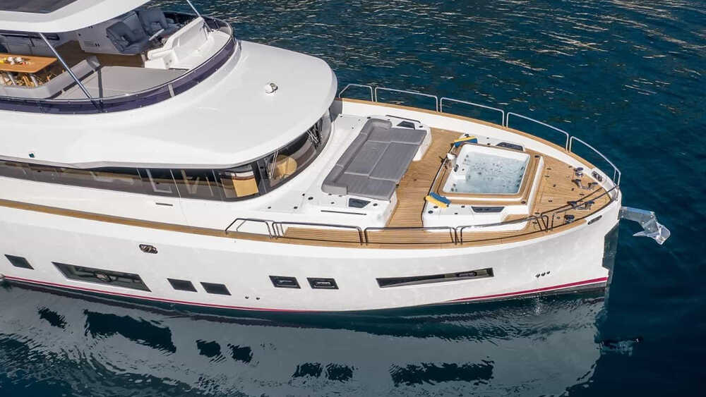 Экстерьер Sirena 64 