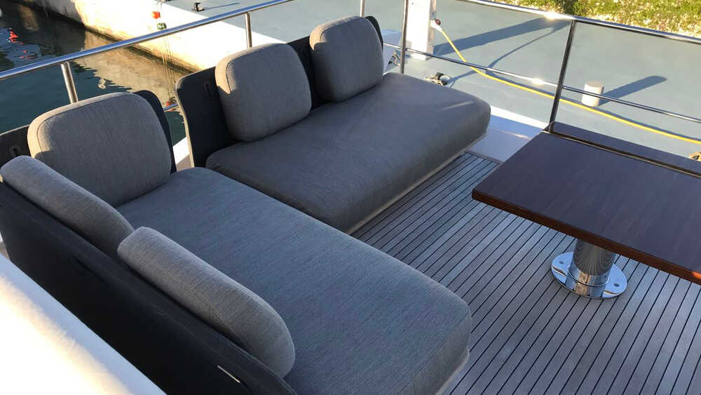 Azimut 66 2017