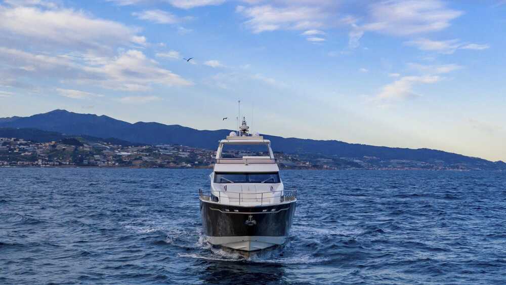 Экстерьер Prestige 750