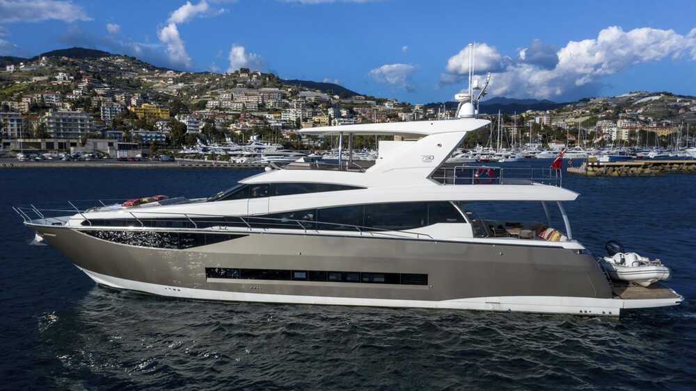 Экстерьер Prestige 750