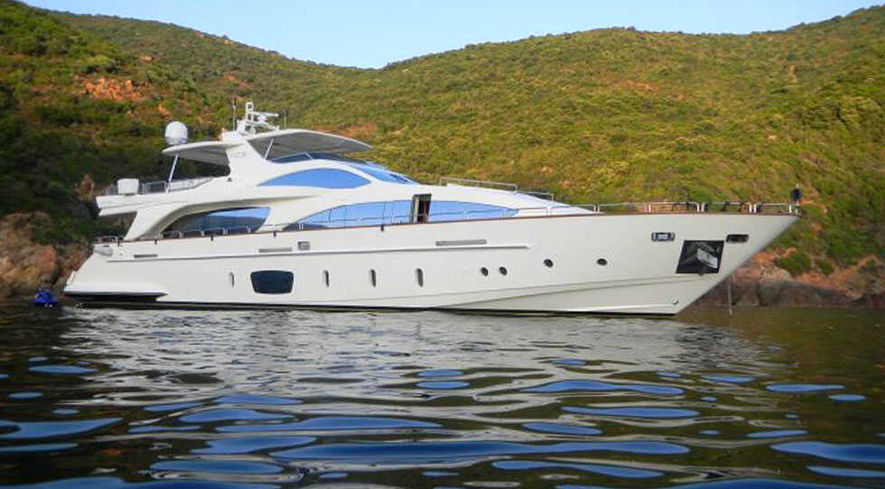 Экстерьер Azimut 105 - 2008 / 2012