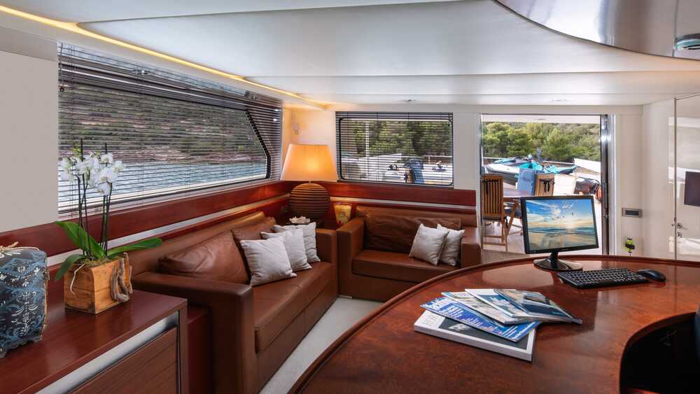 Heesen MAGIX, 37.80 м