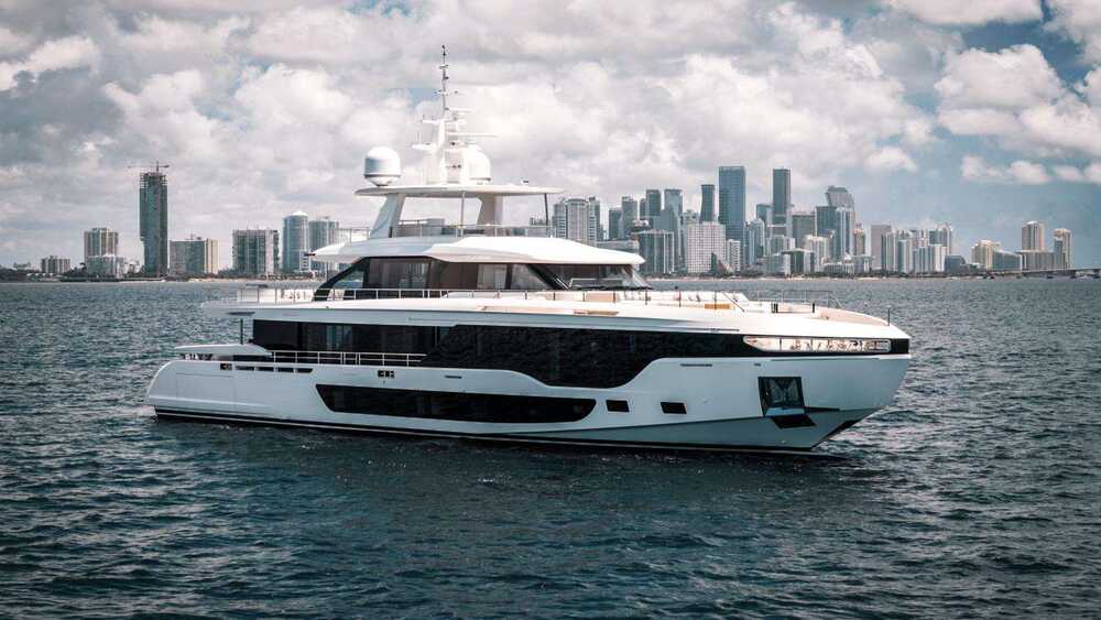 Azimut TYCOON, 35.97 м