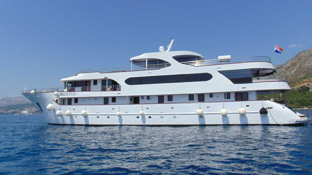 INVICTUS, 41.00 м