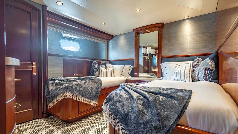 Crescent Yachts RISK & REWARD, 36.60 м