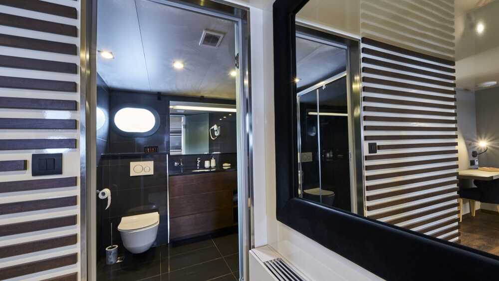 Nujić Nautika RARA AVIS, 33.00 м