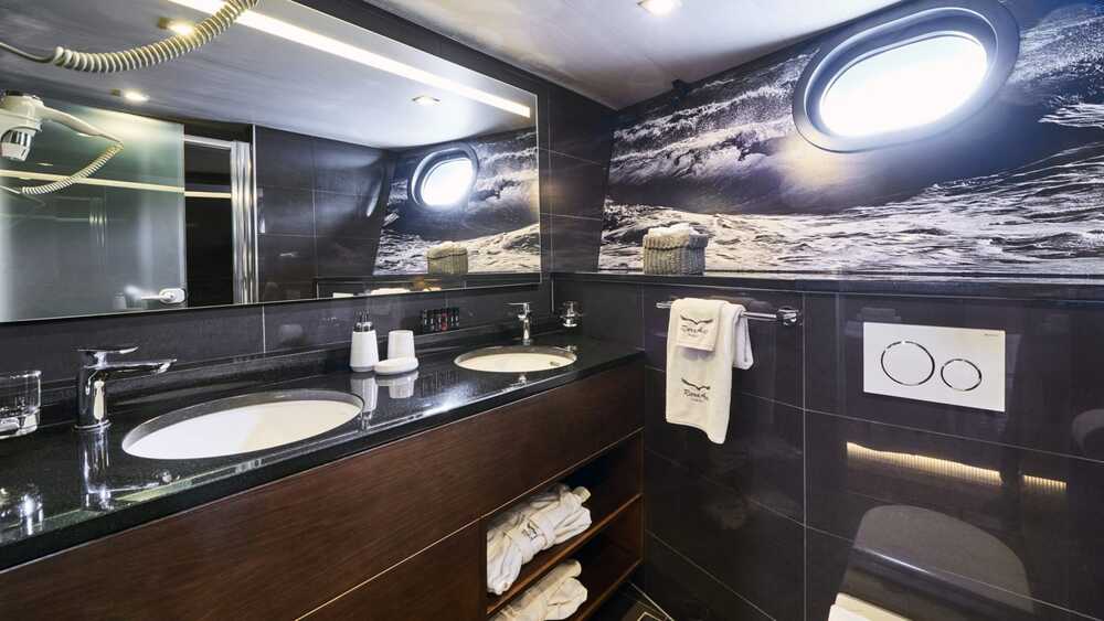 Nujić Nautika RARA AVIS, 33.00 м