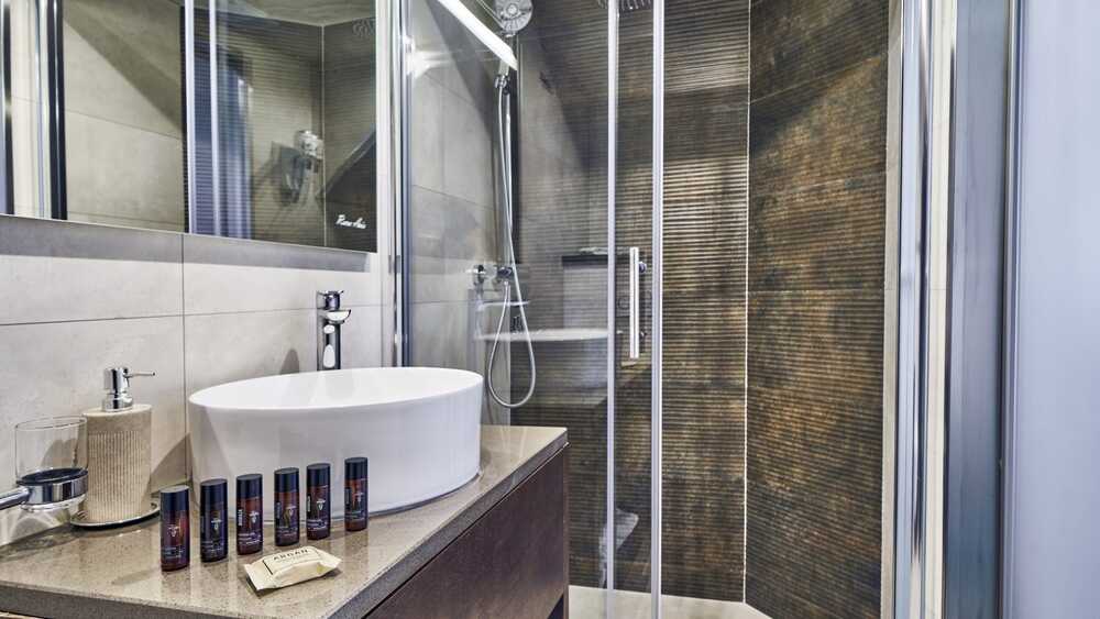 Nujić Nautika RARA AVIS, 33.00 м