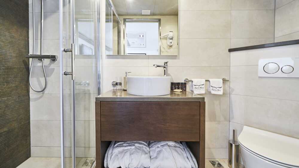 Nujić Nautika RARA AVIS, 33.00 м