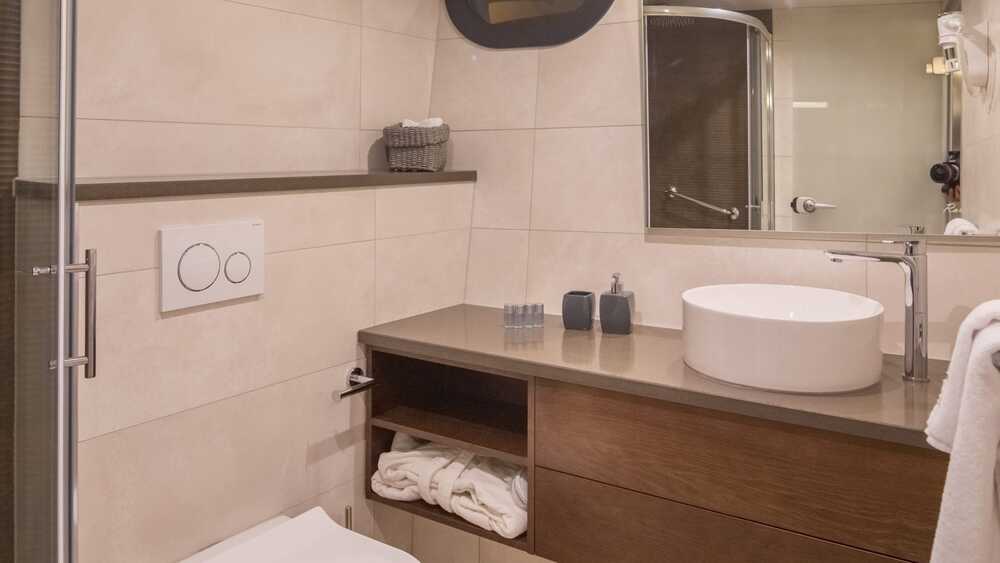 Nujić Nautika RARA AVIS, 33.00 м