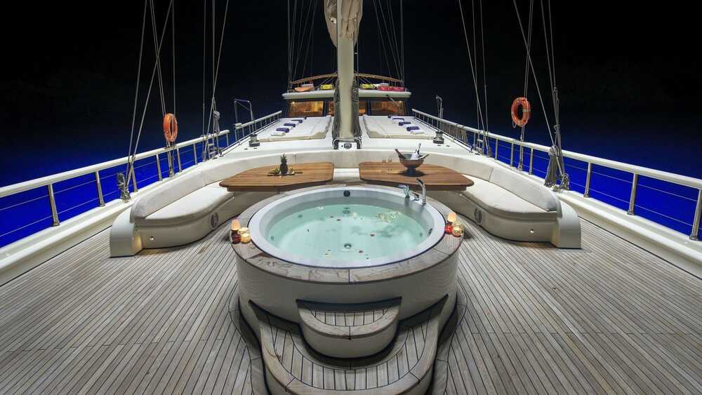 Salmakis Yachting QUEEN OF SALMAKIS, 44.00 м