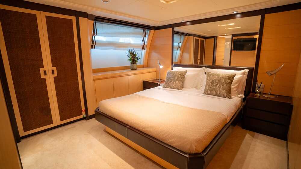 Isa Yachts LIBERDADE, 42.00 м