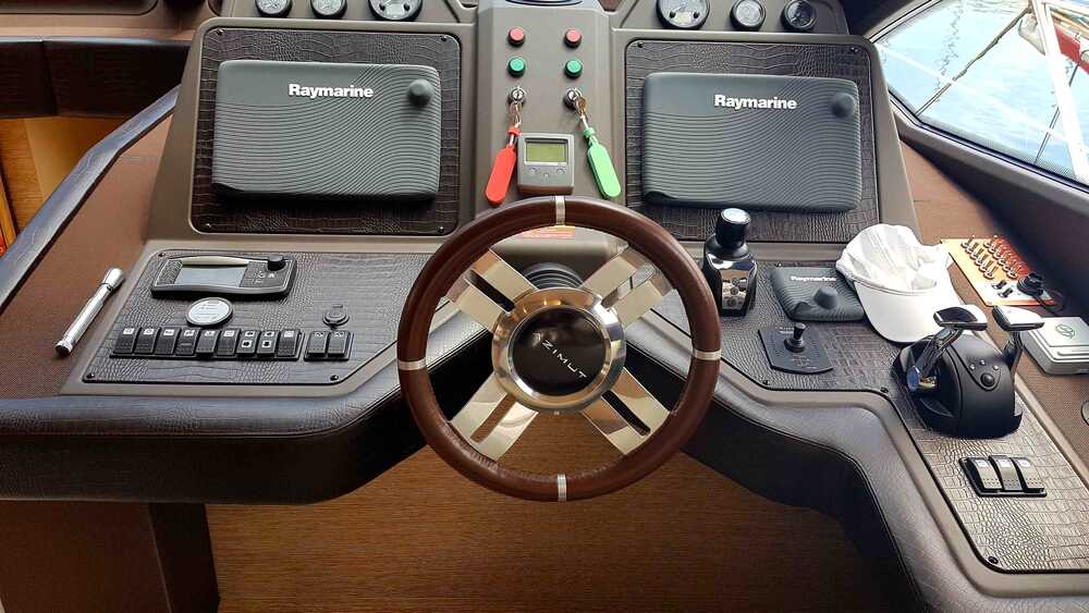Azimut 64 2015