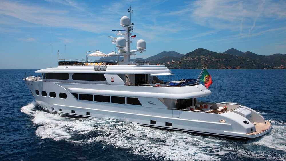 Экстерьер Eurocraft 44M Explorer<br/>M/Y BARON TRENCK 2011 