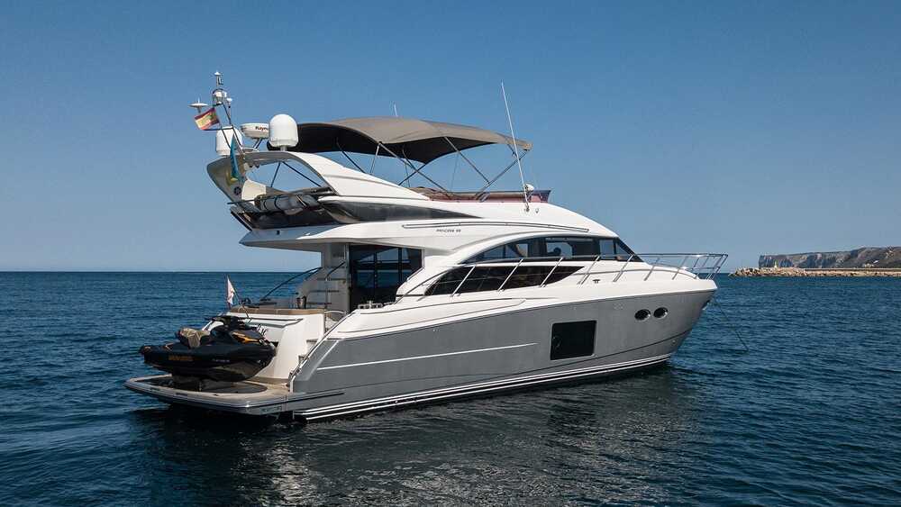 Экстерьер Princess 56<br/>M/Y Paradise 2015