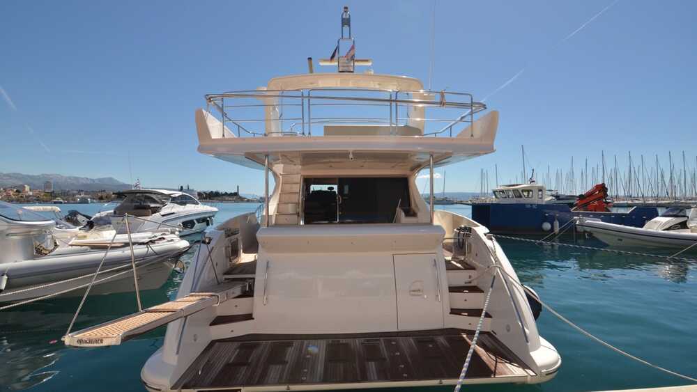 Экстерьер Azimut 70 2009