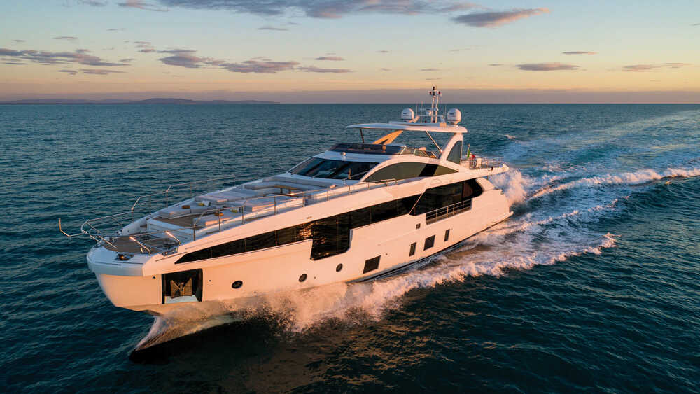 Экстерьер Azimut Grande 32 METRI