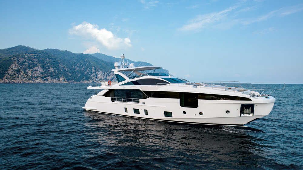 Экстерьер Azimut Grande 32 METRI