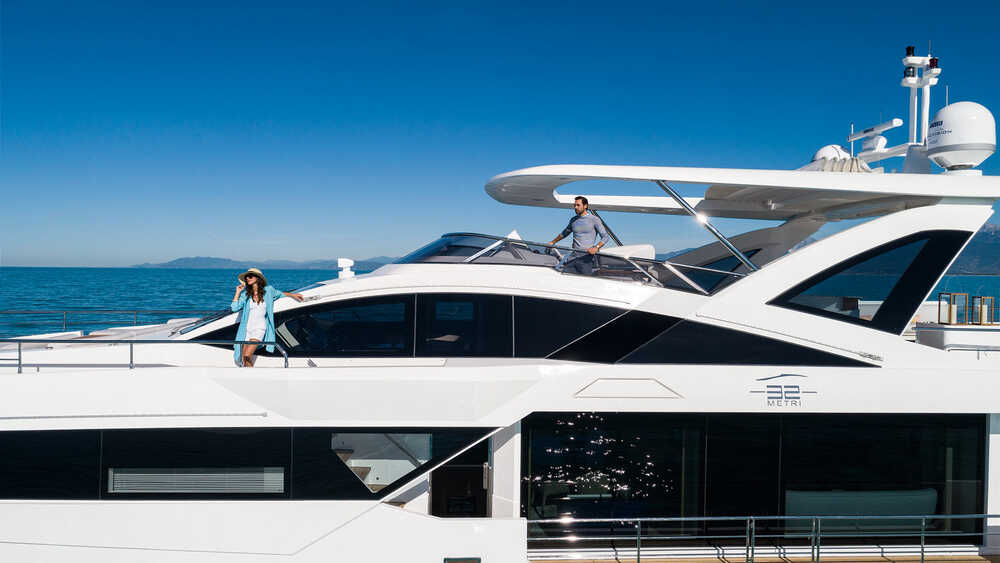 Экстерьер Azimut Grande 32 METRI