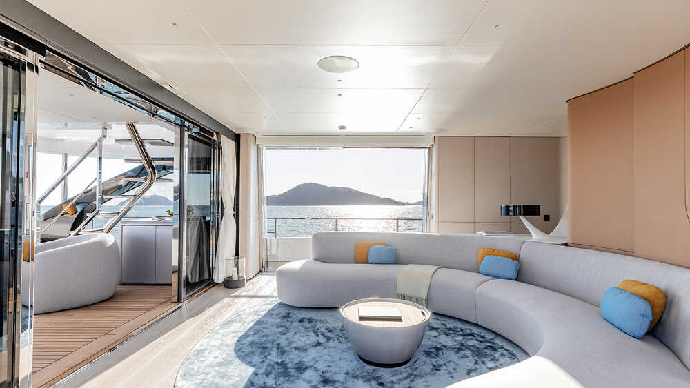 Салон на верхней палубе