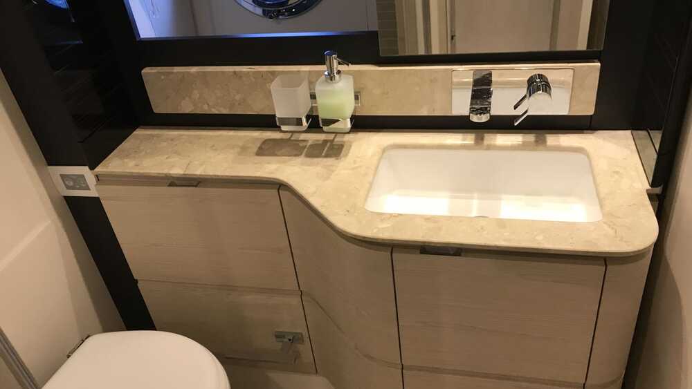 Azimut 66 2017