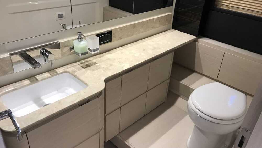 Azimut 66 2017