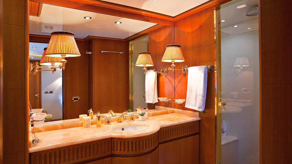 Rodriquez 38m M/Y APOLA