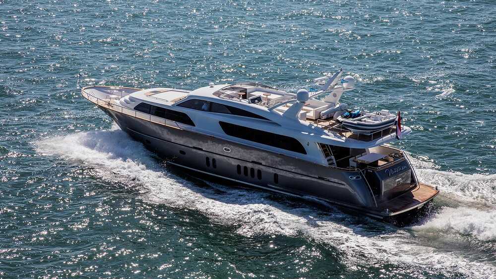 Экстерьер Van der Valk 26 m RPH