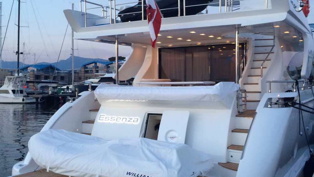 Экстерьер Azimut 84, 2015