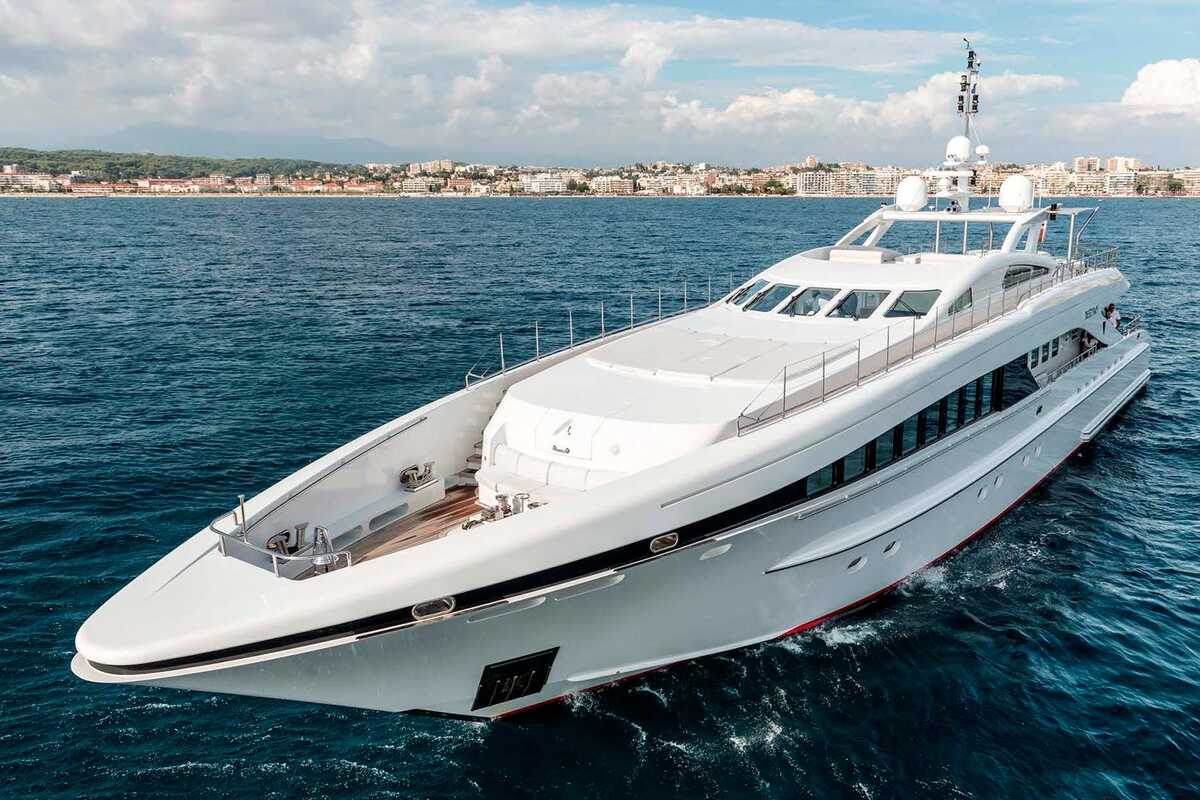 Экстерьер M/Y HER DESTINY 