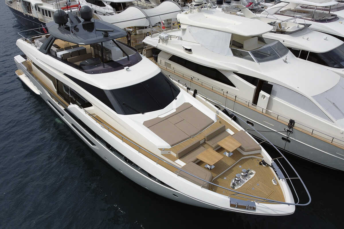 Экстерьер Ferretti 920