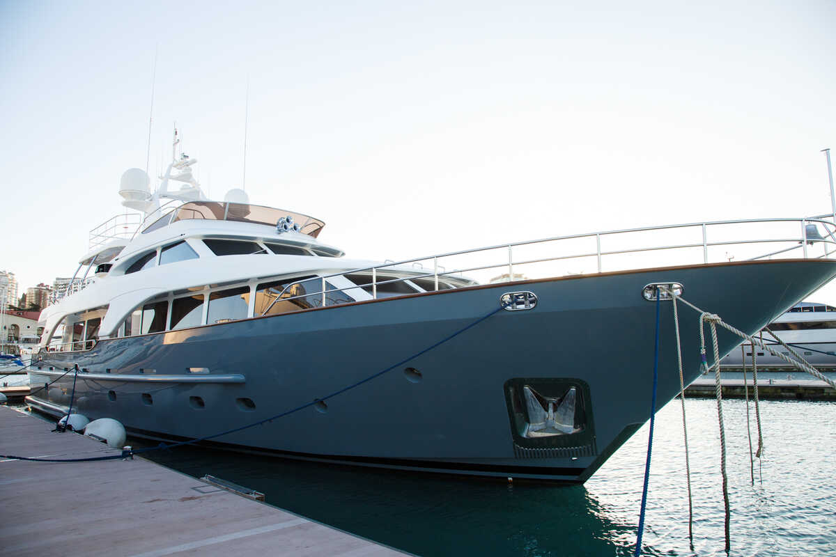 Экстерьер Benetti Tradition 100 M/Y "GALAKTIKA SKAY" 2009